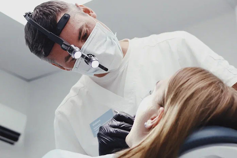 Имплантация зубов