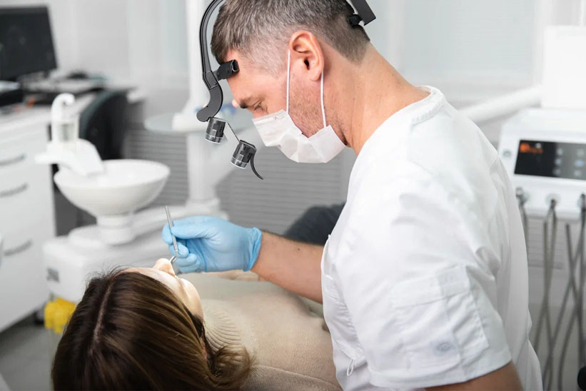 Удаление зуба, включая зуб мудрости